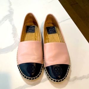Tory Burch Women Ivory/Navy Colorblock Leather Espadrilles Size 8